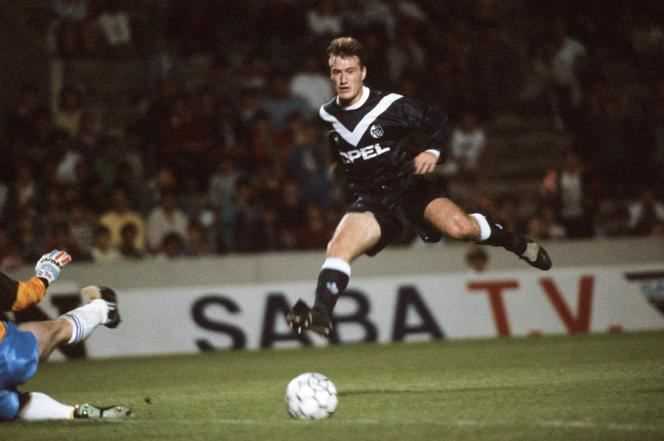 Didier Deschamps during the Bordeaux-Glenavon return match in the UEFA Cup, in October 1990.