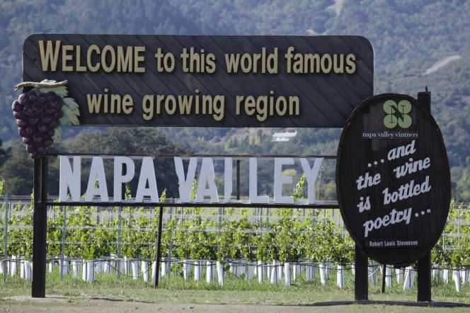 Sign along Highway 29 welcoming visitors to Napa Valley in Oakville, California.