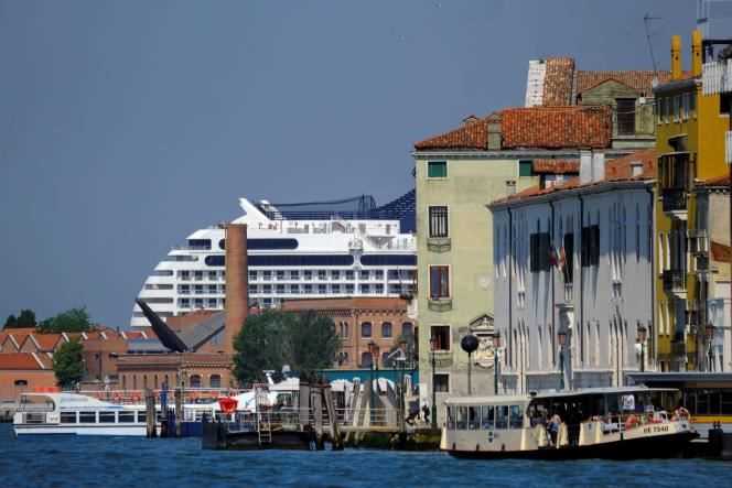The “MSC Orchestra” arrives in Venice on June 3rd.  Its passengers will have to present a negative Covid-19 screening test dating back less than ninety-six hours.