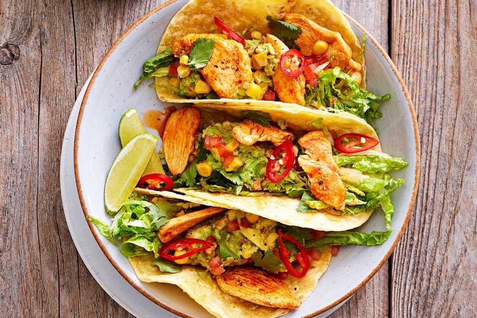 Tacos with paprika chicken
