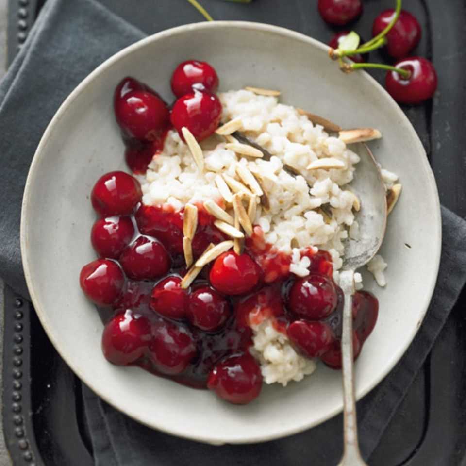 Almond milk rice with cherry compote