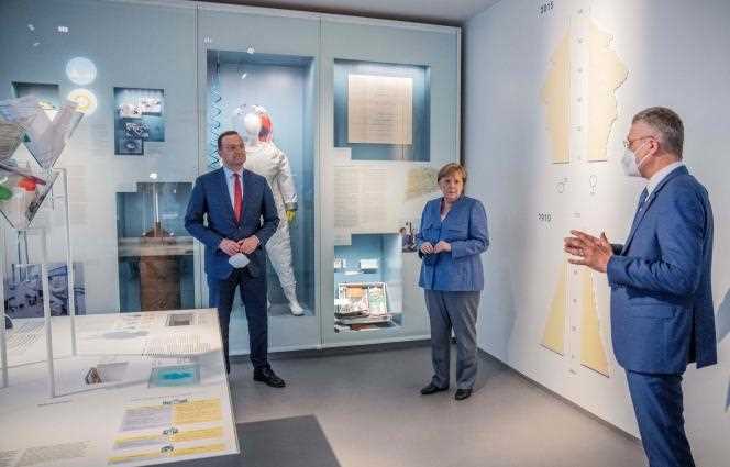 German Chancellor Angela Merkel and Minister of Health Jens Spahn listen to Lothar Wieler, president of the Robert-Koch Institute for Public Health Surveillance in Berlin, July 13, 2021.