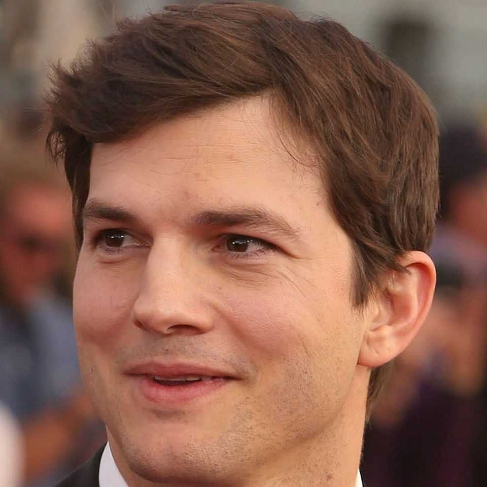 Ashton Kutcher was supposed to fly into space on Richard Branson's space plane.