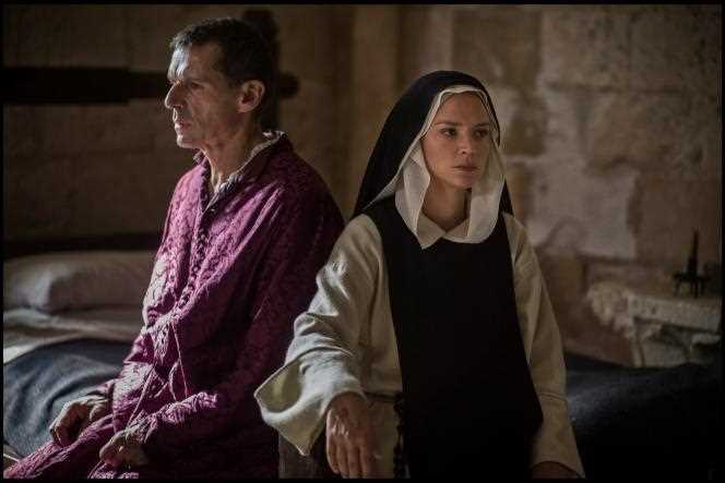 The nuncio (Lambert Wilson) and Benedetta (Virginie Efira) in “Benedetta”, by Paul Verhoeven.