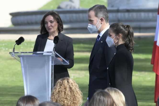 Journalist Pepa Bueno (left) with the King and Queen of Spain, at the Moncloa Palace, Madrid, March 11, 2021.