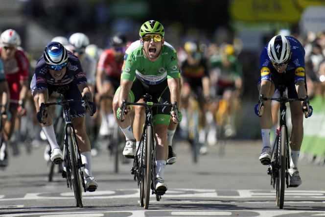 Britain's Mark Cavendish, green jersey, during his sprint victory in the final of the 13th stage of the Tour de France between Nîmes and Carcassonne on July 9.