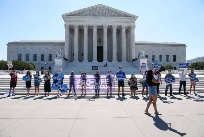Anti-abortion activists outside the Supreme Court in Washington, June 29, 2020.