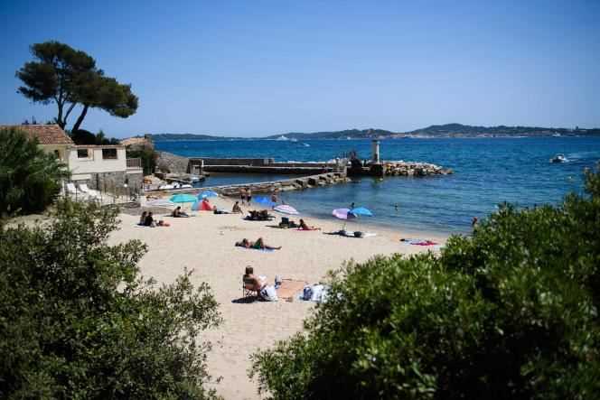 On Les Cigales beach, in Port-Grimaud (Var), July 10, 2021.