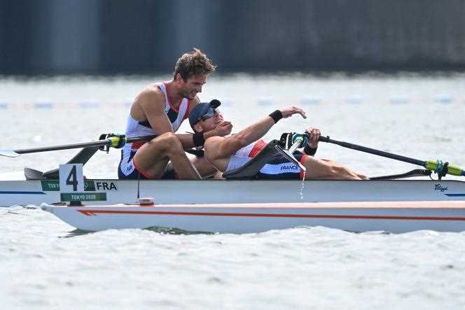 The Frenchmen Hugo Boucheron and Matthieu Androdias are the new Olympic champions in the men's pair, in rowing.