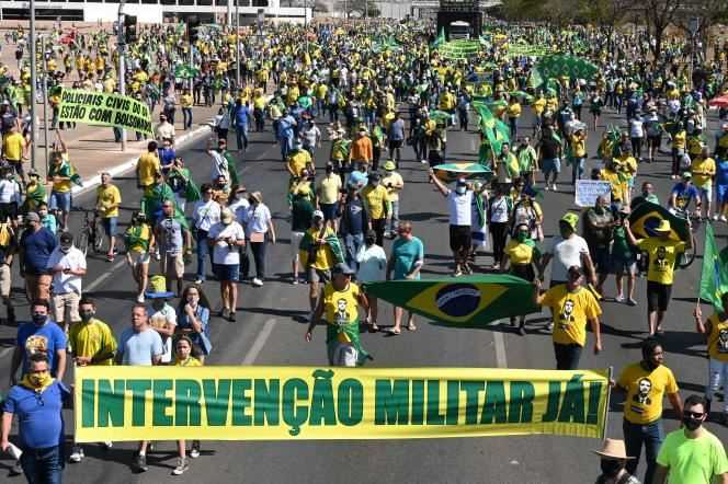 The crowd on the ministers' plaza in Brasilia (Brazil), Sunday August 1, 2021.