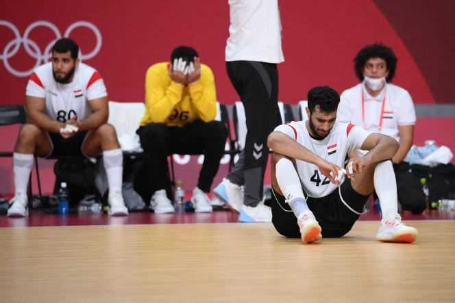 The Egyptian handball team after losing to Spain in Tokyo on August 7, 2021.