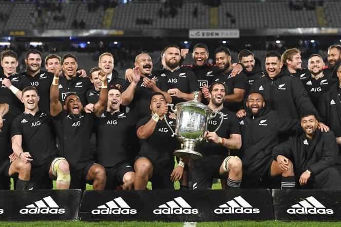 The New Zealanders celebrate their 19th consecutive Bledisloe Cup victory after their victory against Australia on August 14.