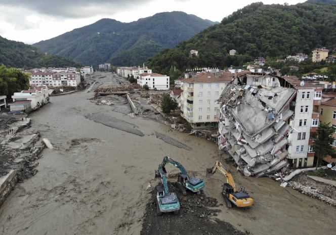 The damage was considerable, Friday August 13, 2021, in Bozkurt, in the province of Kastamonu, in northern Turkey.