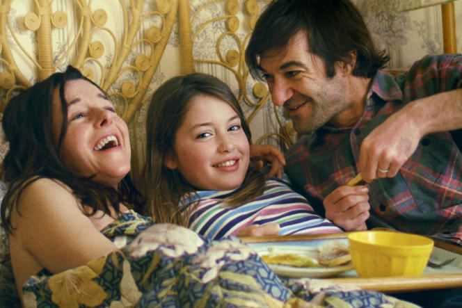 Laure Calamy, Alice Henri and Bruno Clairefond in the film 