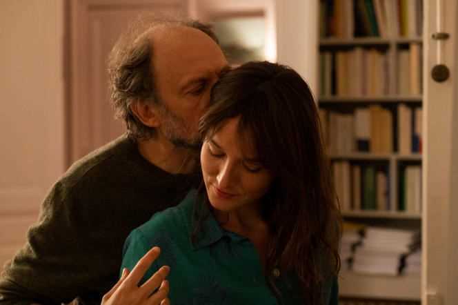 Daniel (Denis Podalydès) and Anaïs (Anaïs Demoustier) in “Les Amours d'Anaïs”, by Charline Bourgeois-Tacquet.