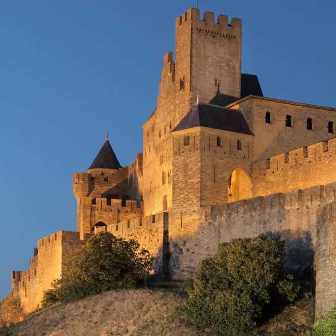 Tour de la Pinte Carrée at dusk, Carcassonne citadel.