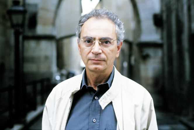 Italian writer Daniele Del Giudice in Modena, Italy on September 23, 2002.