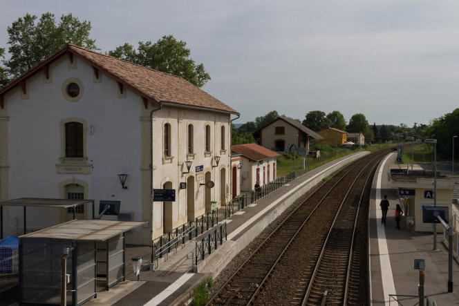 Couffouleux station, in May 2015.