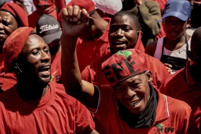 Supporters of the Fighters for Economic Freedom (EFF) at the party meeting in Johannesburg on September 26, 2021.