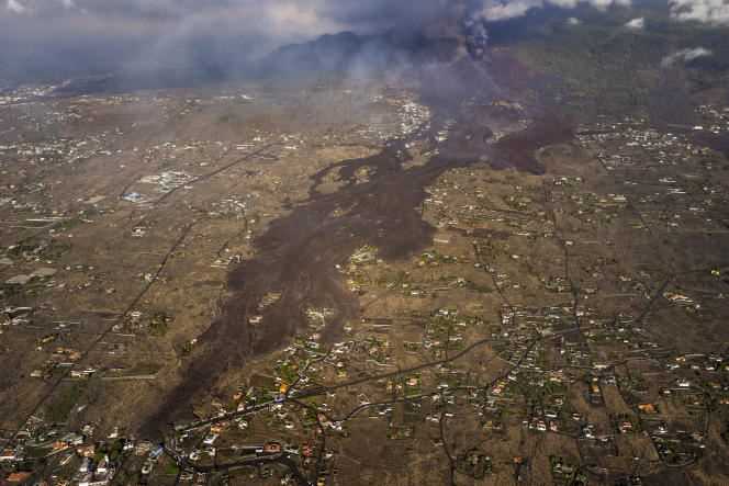 A lava flow stretches away from the Cumbre Vieja volcano, on the island of La Palma in the Canary Islands, on September 23, 2021.