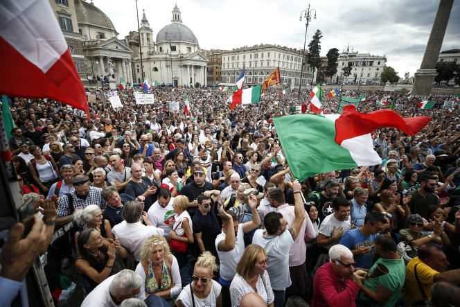 Piazza del Popolo during a demonstration, in Rome, on October 9, 2021.