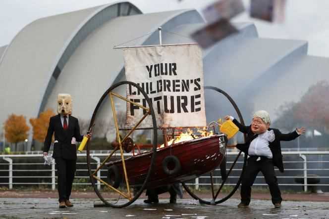 Environmental protest organized in front of the Scottish Event Campus where the COP26 is being held, in Glasgow (Scotland), on October 27, 2021.