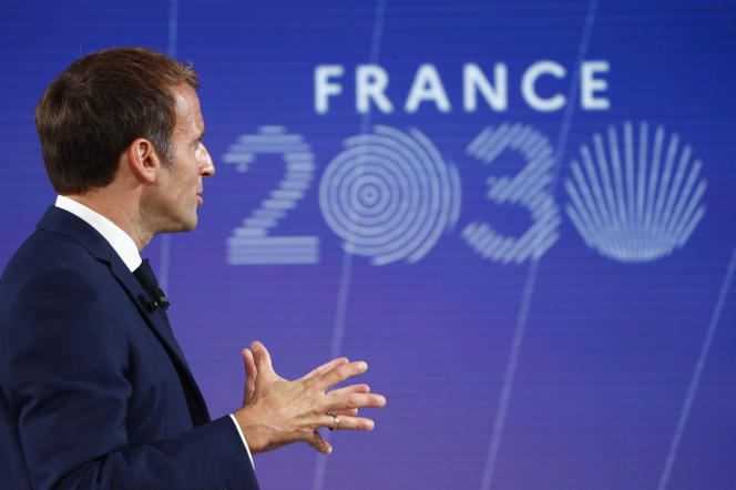 The President of the Republic, Emmanuel Macron, presents an investment plan of 30 billion euros over five years, Tuesday, October 12, at the Elysee Palace.
