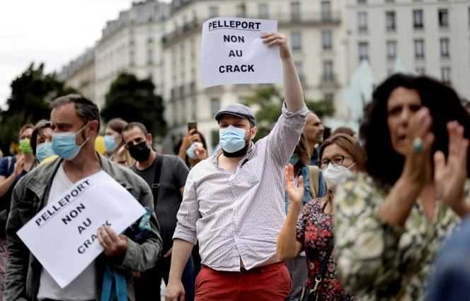 Demonstration against the opening of a structure to accommodate crack drug addicts rue Pelleport in Paris, September 11, 2021.