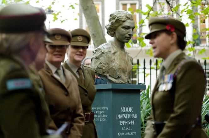 Inauguration of the bust paying homage to Noor Inayat Khan, in the presence of Princess Anne, in London, November 8, 2012.