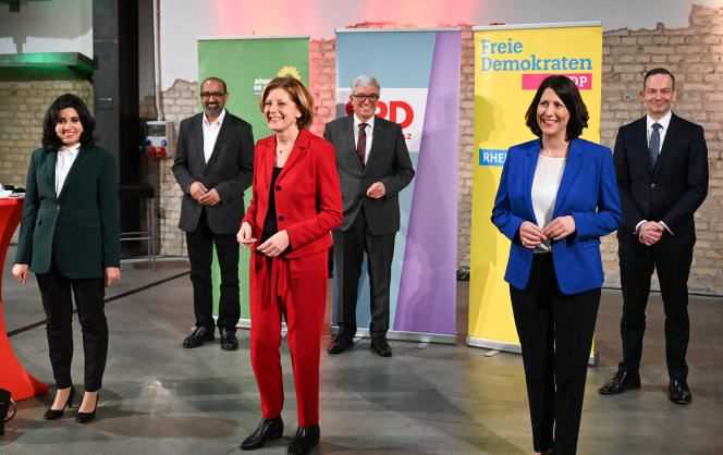 Local leaders of the SPD, Greens and Liberals from Rhineland-Palatinate, March 23 in Mainz.  Malu Dreyer (center) and Volker Wissing (right) represent the SPD and FDP in federal negotiations.