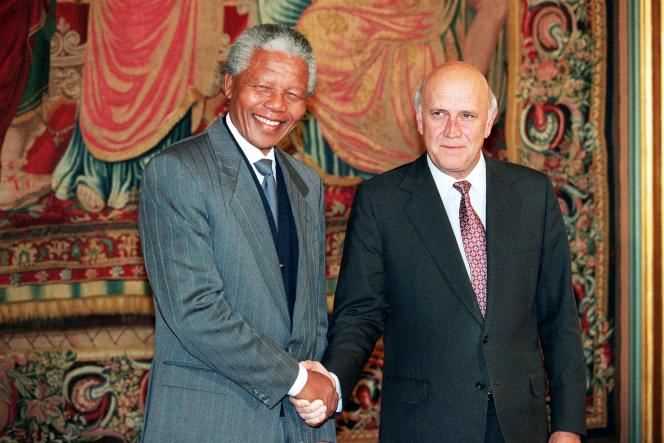 Nelson Mandela and Frederik De Klerk, December 10, 1993, in Oslo, during the joint Nobel Peace Prize award ceremony.