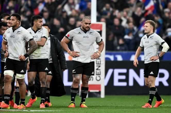 Sadness can be read on New Zealand faces after the heavy defeat of the All Blacks against a conquering XV of France, on November 20, 2021 at the Stade de France.