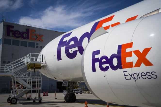 A FedEx plane, at Paris-Charles-de-Gaulle airport, August 6, 2018.