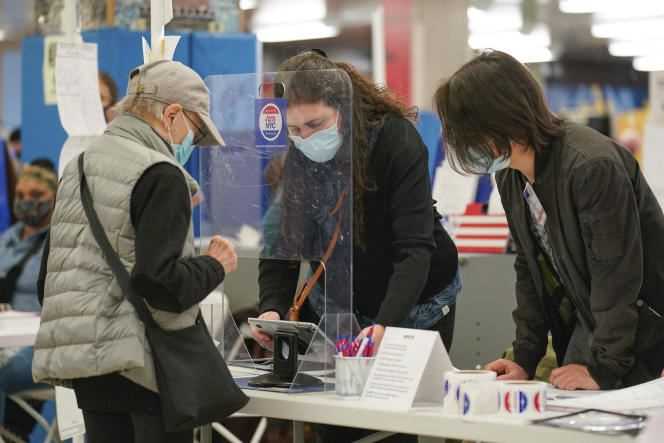 A polling station in New York, November 2, 2021. During the poll, voters notably supported the right to clean air and water.