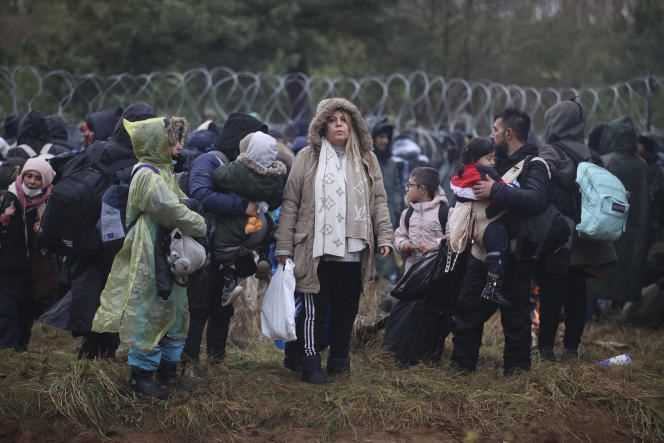 Migrants massed at the border between Belarus and Poland on November 8, 2021 near Grodno (Belarus).
