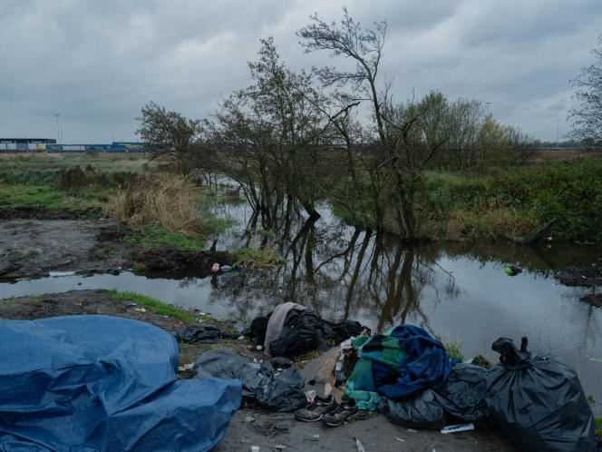 Calais, November 25, 2021. Encampment for migrants between Calais and Marck.