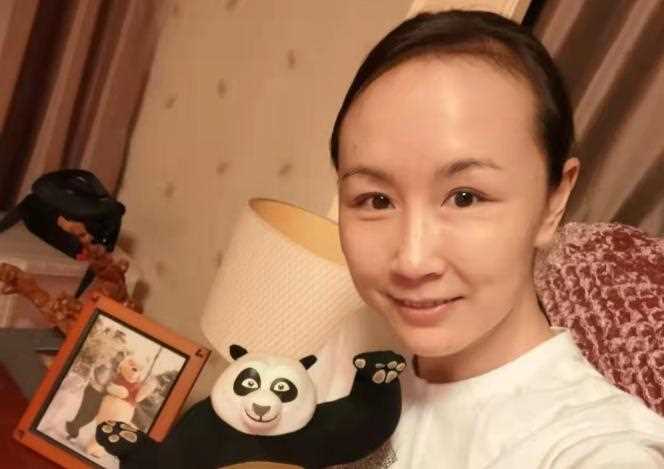 A photograph of Peng Shuai showing the player at her home was published by a journalist affiliated with the Chinese state who said the photo is recent.