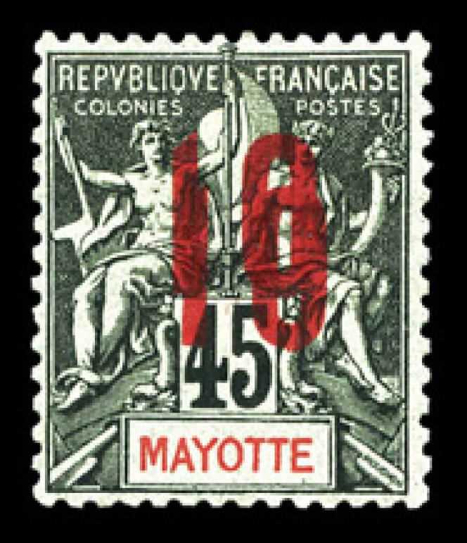Mayotte, n ° 28a, 10 cents out of 45 cents with double surcharge, on sale at La Postale philatélie, in Paris, at 150 euros.