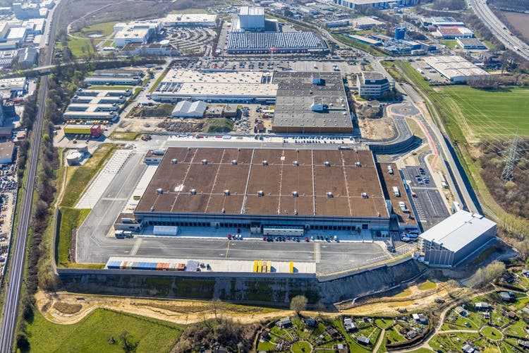 The logistics center in Witten near Bochum is one of the newest from Amazon in Germany.  It started operating in November 2021.