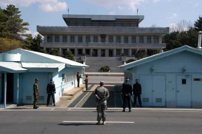 On the demilitarized zone, border between North Korea and South Korea, in 2007.