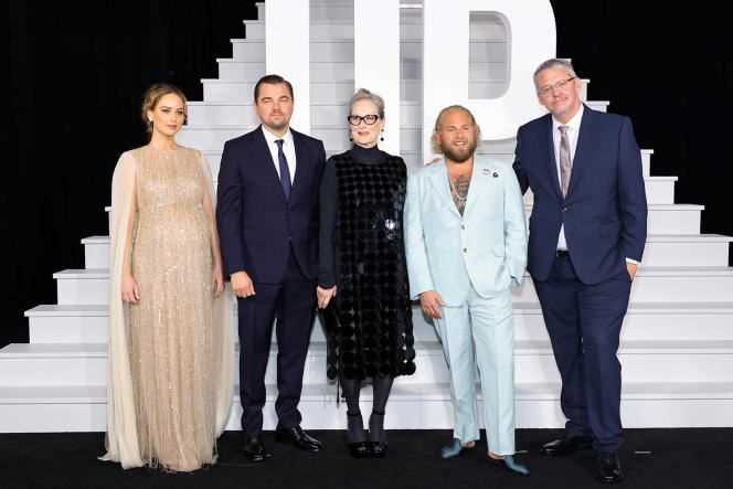 Jennifer Lawrence, Leonardo DiCaprio, Meryl Streep, Jonah Hill and Adam McKay at the 
