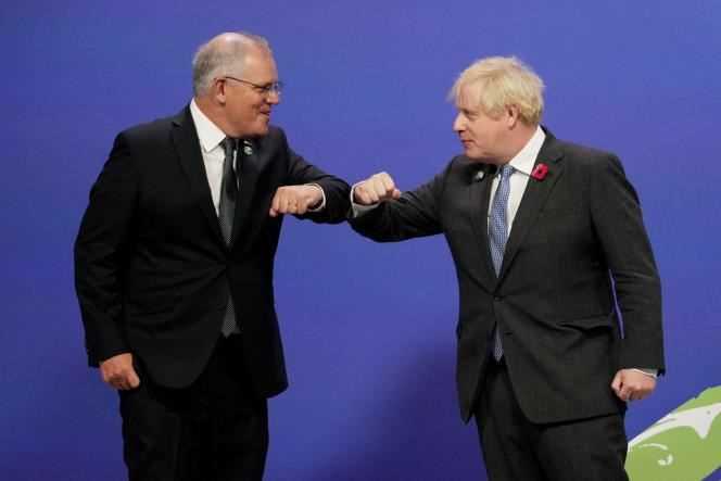 Australian Prime Minister Scott Morrison and his British counterpart Boris Johnson on November 1, 2021.