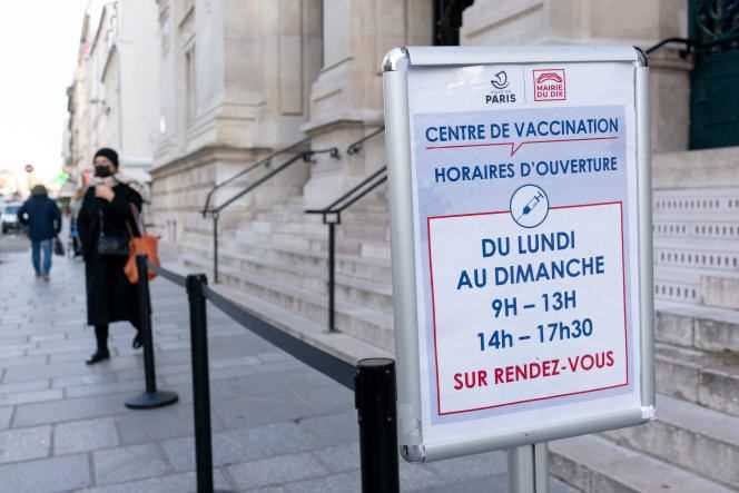 Vaccination center of the town hall of the 10th arrondissement of Paris, December 2, 2021.