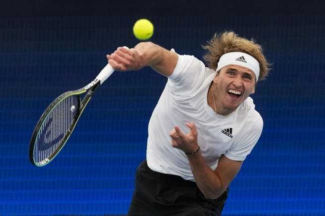 Alexander Zverev (Germany) will serve against Taylor Fritz (USA) during the ATP Cup tennis tournament in Sydney (Australia), Tuesday, January 4, 2022.