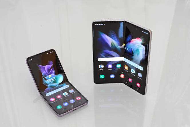 Samsung's two foldable smartphones, the Flip and the Fold.