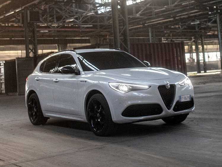 Outwardly, the Alfa Romeo Stelvio Veloce only differs in detail from the top model Quadrifoglio.