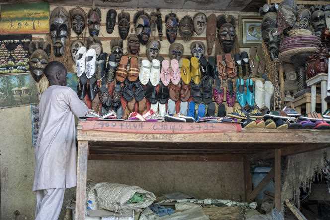 Moumini Aoudou's stall at the Garoua craft market, in January 2022.