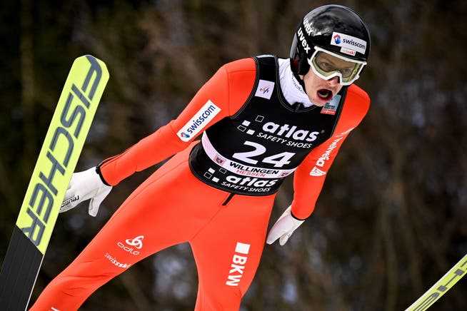 Uses the favorable conditions in Willingen: the Swiss ski jumper Gregor Deschwanden.