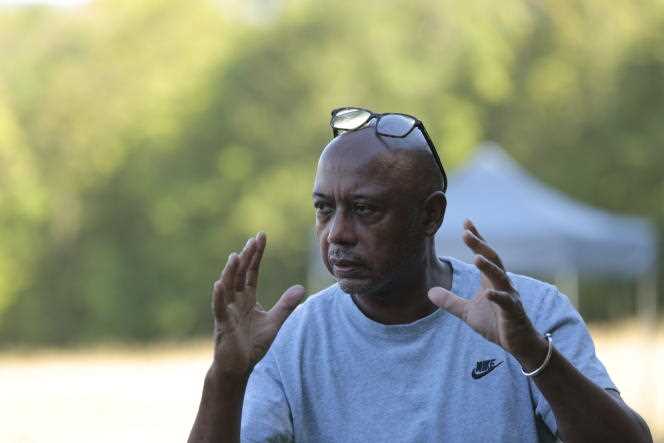 Raoul Peck on the set of 