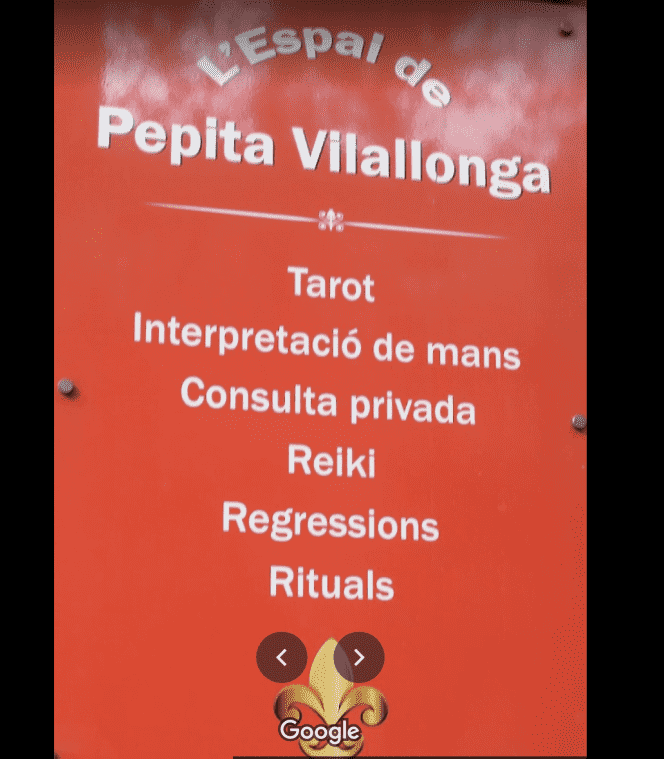 The storefront of Pepita Vilallonga's esoteric shop, offering her services as a clairvoyant, before she changed it.